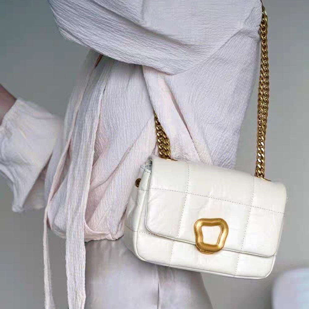 山下有松Songmont 奢華巧克力小方包